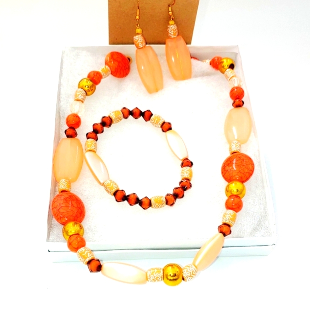 247NEB015. Handmade 3Pc. Carnelian Crackled Burnt Necklace Set